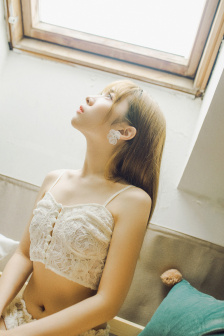 女保险公司销售员3